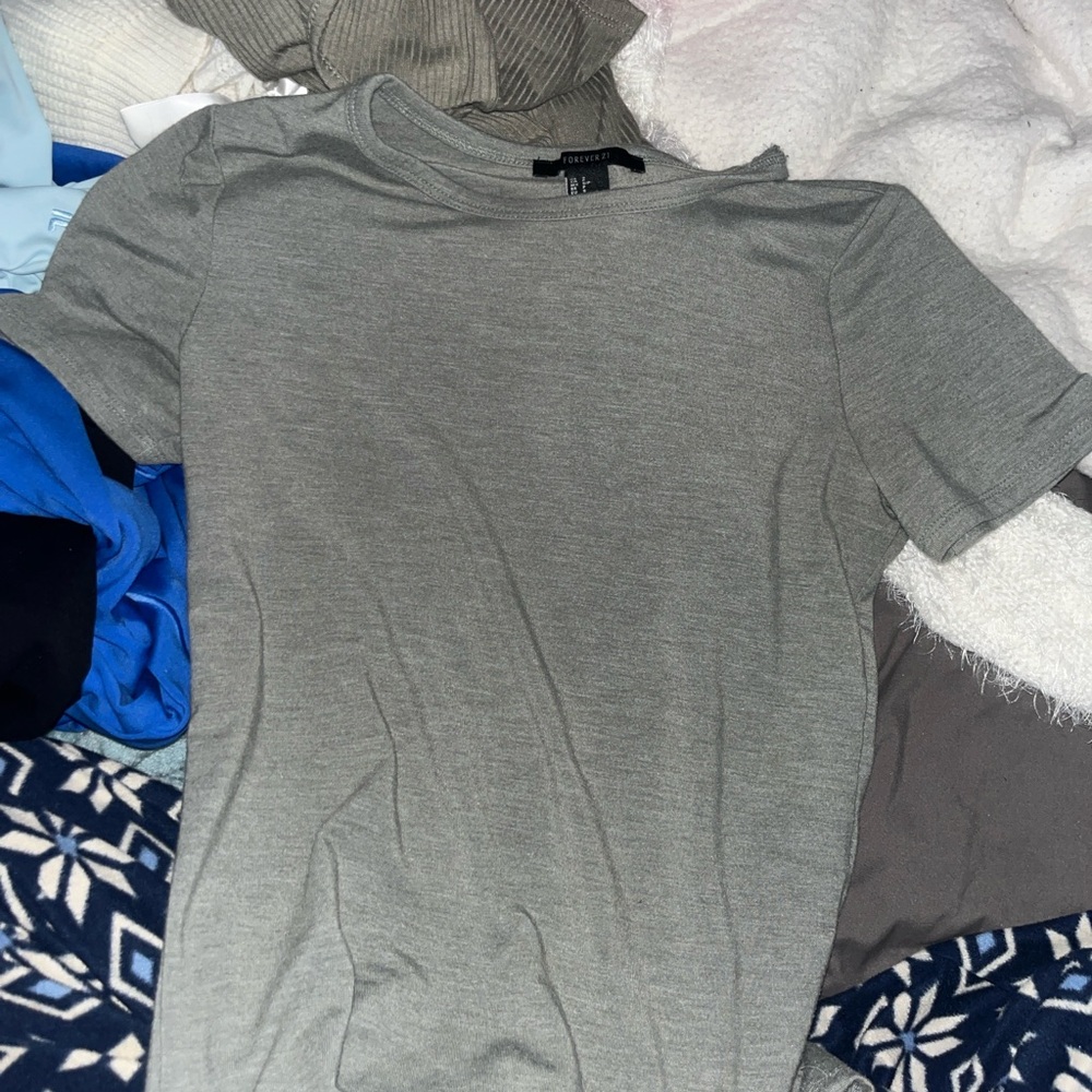 Women’s Forever 21 Basic Tee
